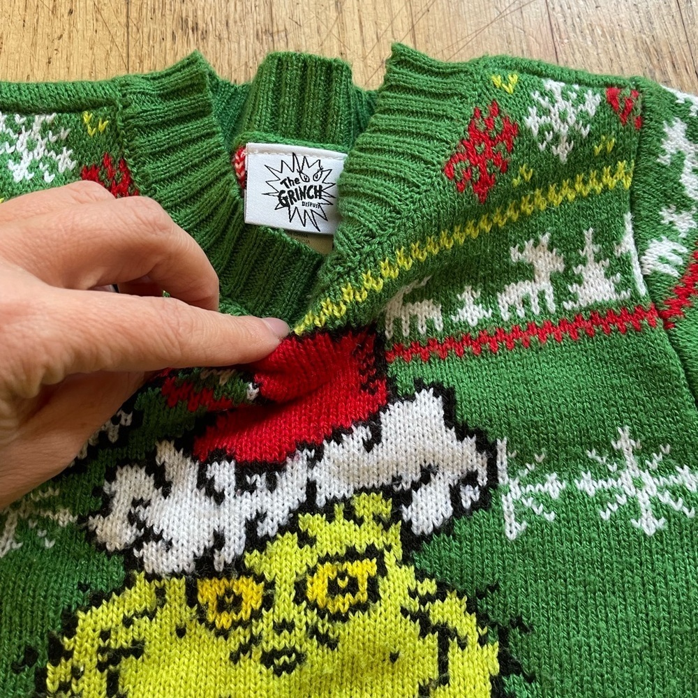 Grinch sweater &book gift  2T Dr. Seuss how the Grinch stole Christmas